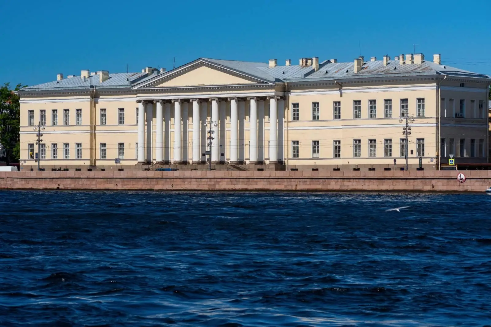 ITMO Üniversitesi – St. Petersburg Üniversite Rıhtımı